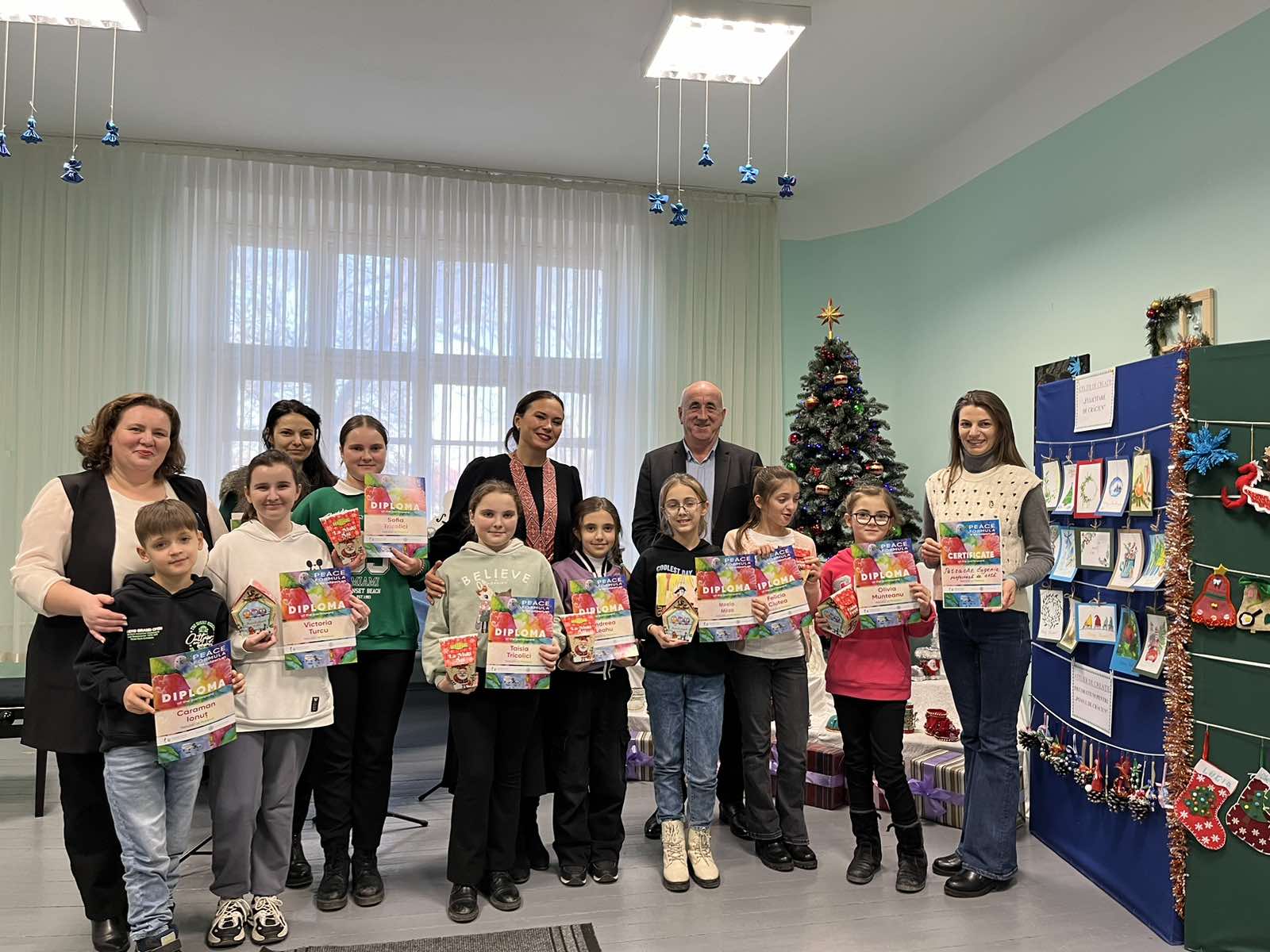 Participarea elevilor Școlii de Arte ,,Ion Gheorghe Ciorescu" n cadrul proiectului Internațional „Formula păcii în arta copiilor din Ucraina şi din lume”