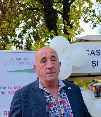 De hramul comunei Ciorescu, am fost onorați să primim aprecierea domnului primar pentru implicarea MicroImprumut în susținerea comunității locale.