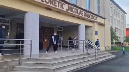 Start energic al Decadei „Arte, Tehnologii și Sport” la școală: mișcare, echipă și bună dispoziție!