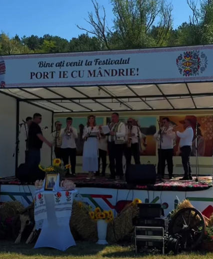 Vă așteptăm cu drag în satul Făurești, la Festivalul Portului Popular „Port IE cu Mândrie!”